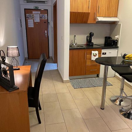 Esmeralda Holidays Apartments ฟุงชาล ภายนอก รูปภาพ