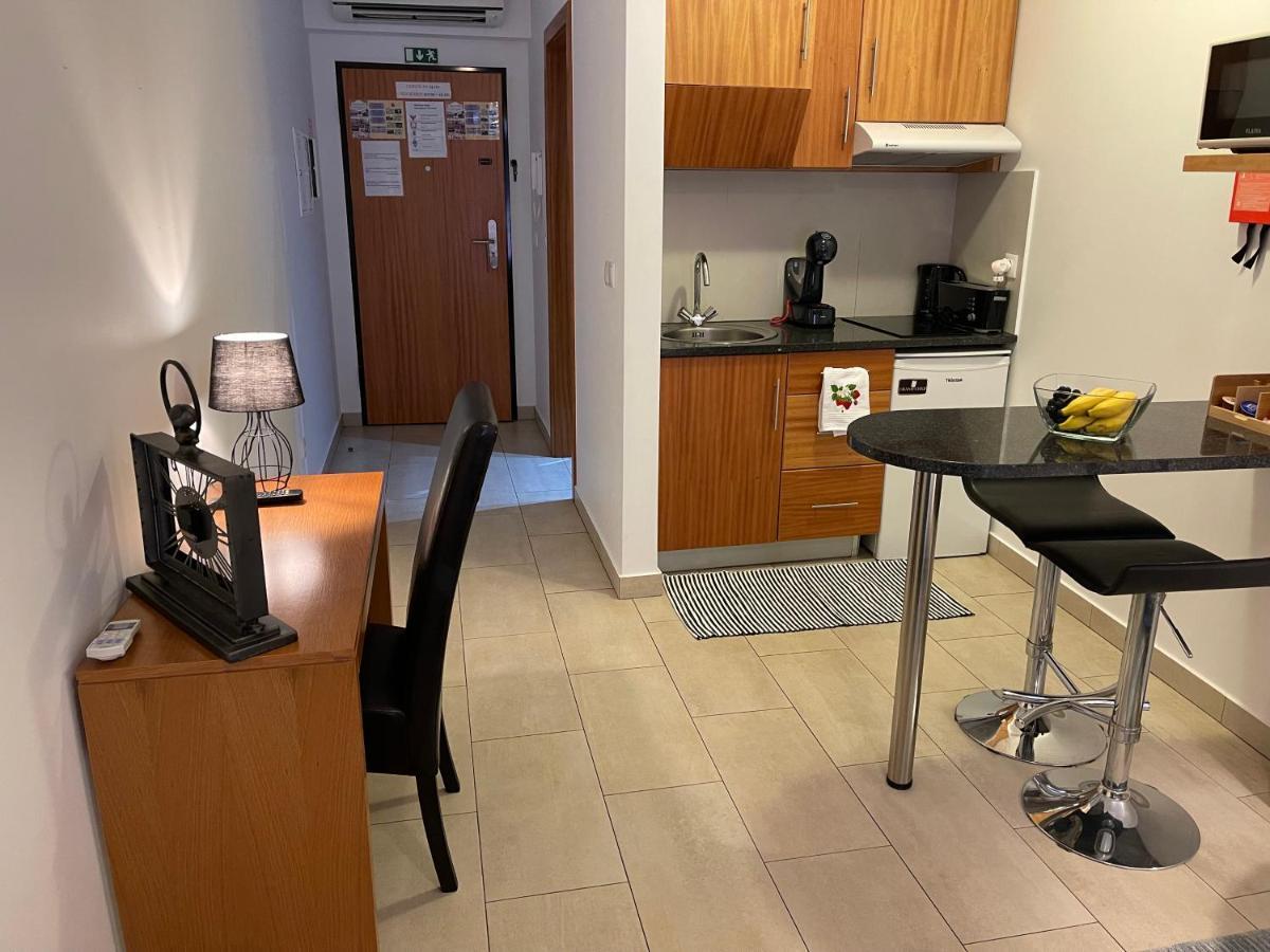 Esmeralda Holidays Apartments ฟุงชาล ภายนอก รูปภาพ