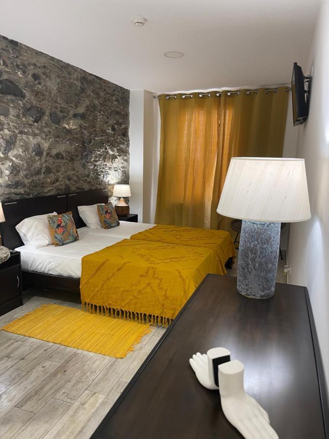 Esmeralda Holidays Apartments ฟุงชาล ภายนอก รูปภาพ
