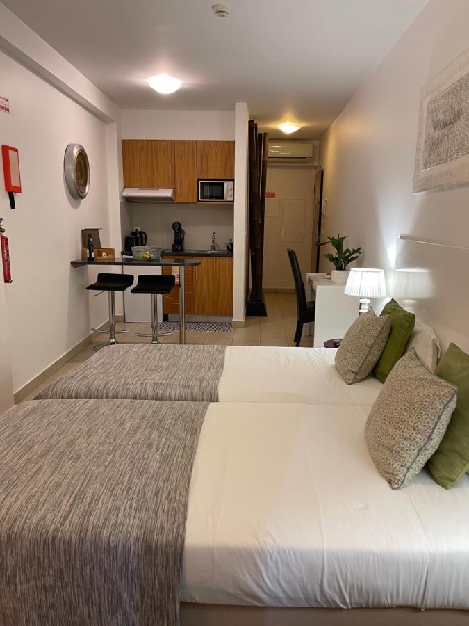 Esmeralda Holidays Apartments ฟุงชาล ภายนอก รูปภาพ